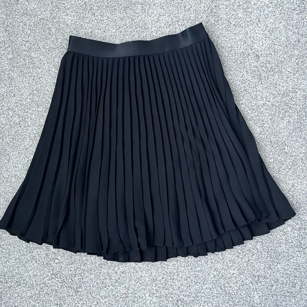 Express black pleated skirt XS